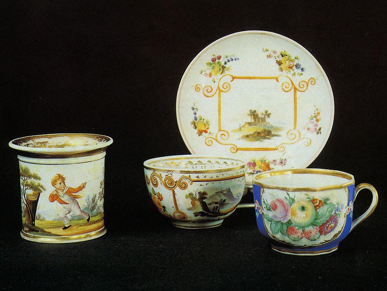 Tea and coffee cups and saucer. Mid-19th century.