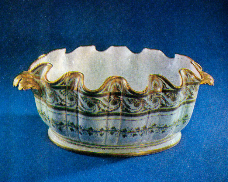 Dinner set article: wineglass tray. First half of the 19th century.